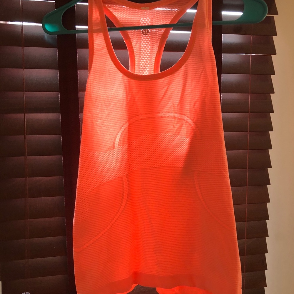 Lululemon Swiftly Tank sz 6